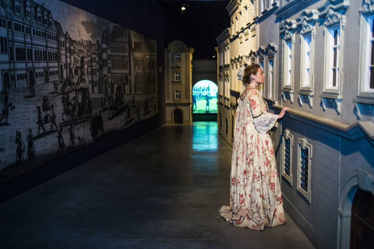 El MuVIM celebra la Gran Nit de Juliol con una visita teatralizada por todas sus salas