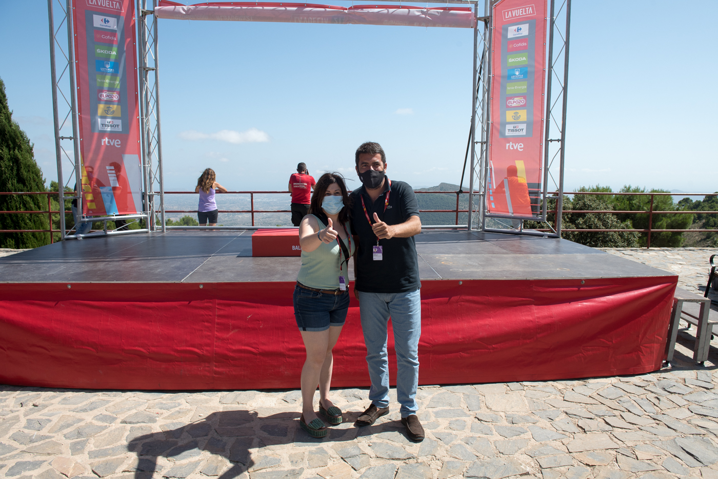 Llegada de La Vuelta 21 a Balcón de Alicante. (Fotos: RAFA MOLINA)