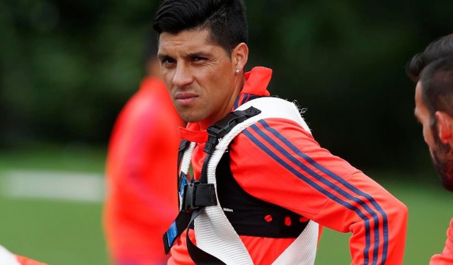 Enzo Pérez sigue al margen del grupo