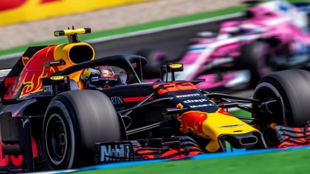 Verstappen logra el mejor crono en los Libres 2