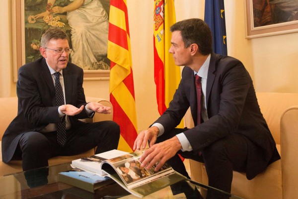 Pedro Sánchez mantiene en Castellón la primera reunión 