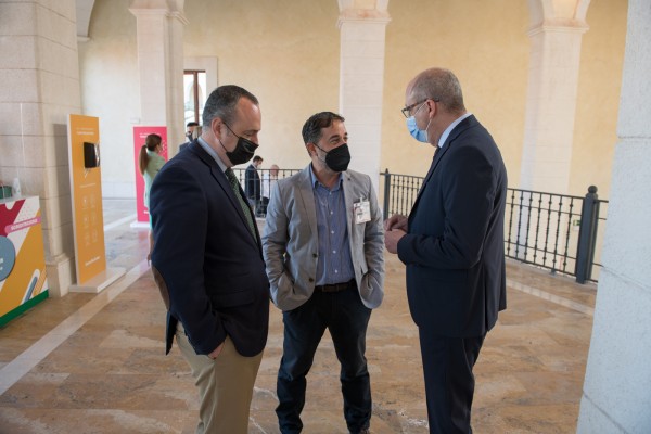 VIII Jornada de Turismo de AVE en Benidorm (fotos RAFA MOLINA)
