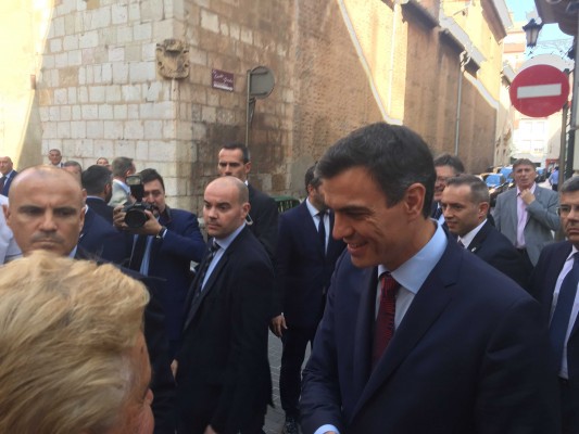 Pedro Sánchez viaja en avión oficial al FIB con la excusa de una reunión 