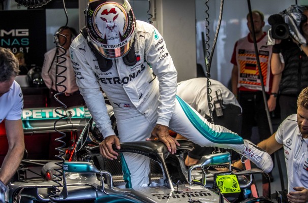 Hamilton abandona con problemas mecánicos la Q1

