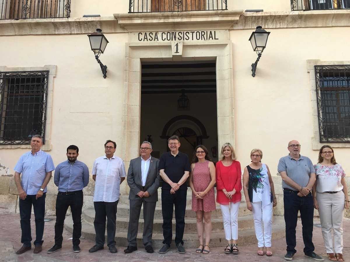 El Gobierno valenciano al completo en el VI Seminari de Govern. Foto: RAFA MOLINA - 
