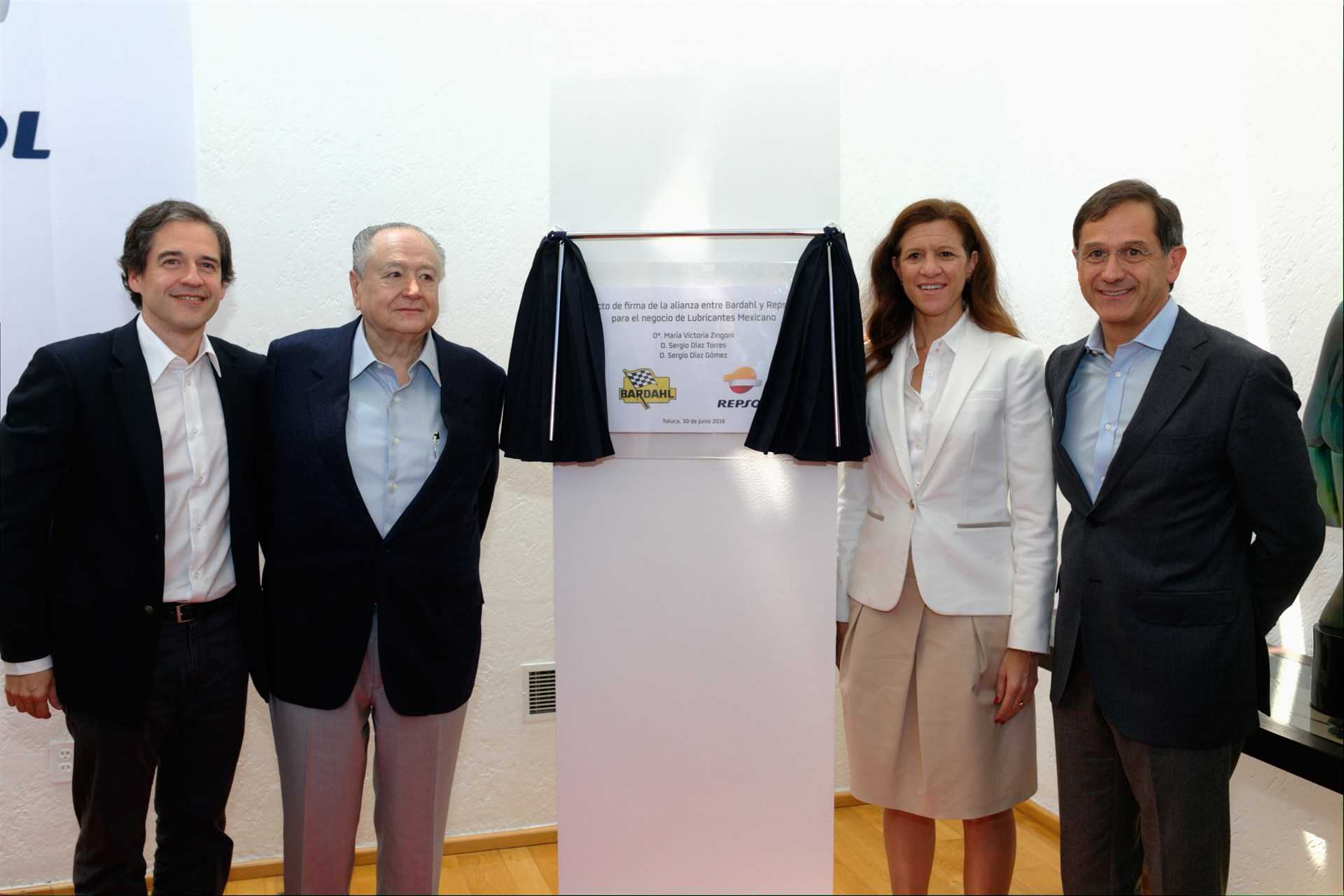 Repsol se fortalece en México comprando el 40% de lubricantes Bardahl