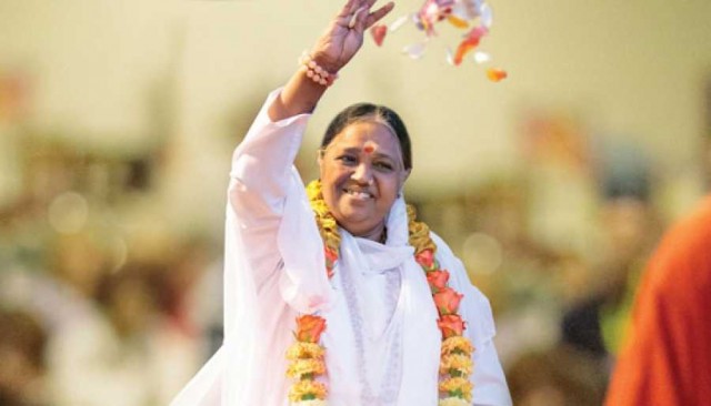 Amma, ‘la Madre de los abrazos’