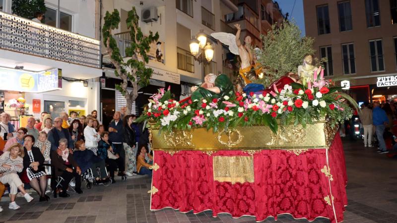 Kempes se coloca en la puerta de salida
