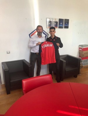 Ferhat Cogalan deja el Valencia y firma por el Lille