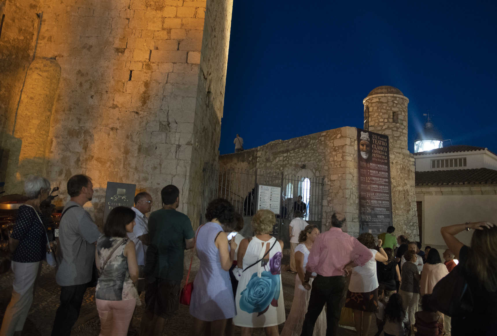 El Castillo de Peñíscola intensifica su oferta cultural con teatro clásico, ópera y visitas nocturnas