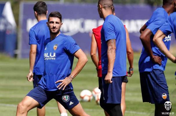 El Valencia apuesta por un defensa italiano catorce años después
