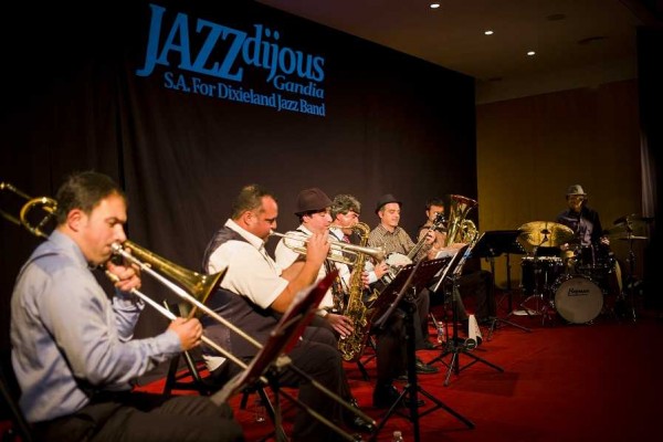 El Festival Polisònic vuelve a sonar en Gandia con música cubana, jazz y canciones de rock & roll