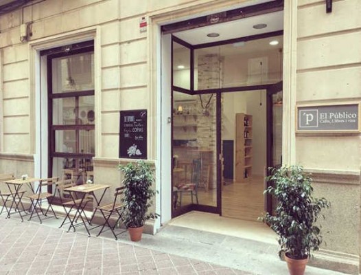 Cierran en el centro de Elche el café-librería El Público y el restaurante japonés Master Sushi