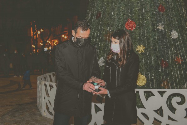 Encendido de luces navideñas de 2020 en Elche. (Fotos: AP)