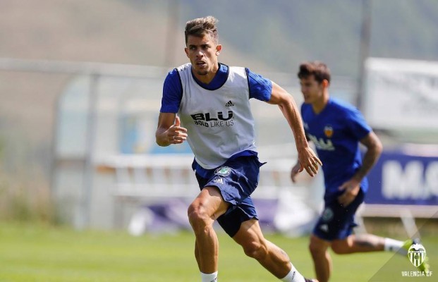 Gabriel Paulista sufre una fractura en la apófisis transversa L2 y regresa a Valencia