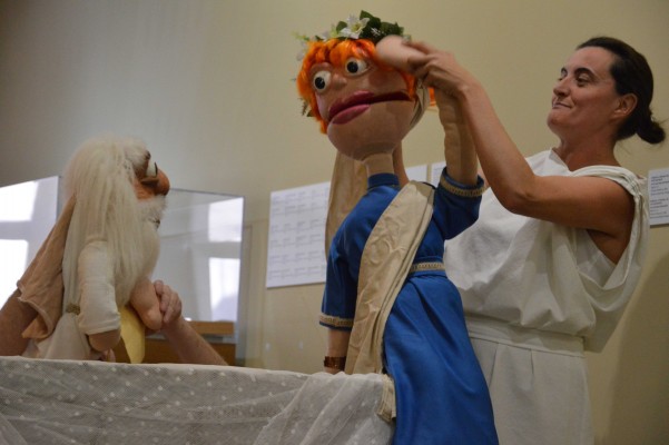 Sagunt a Escena traza su propio imaginario con una obra de títeres y una epopeya sobre las ilusiones 