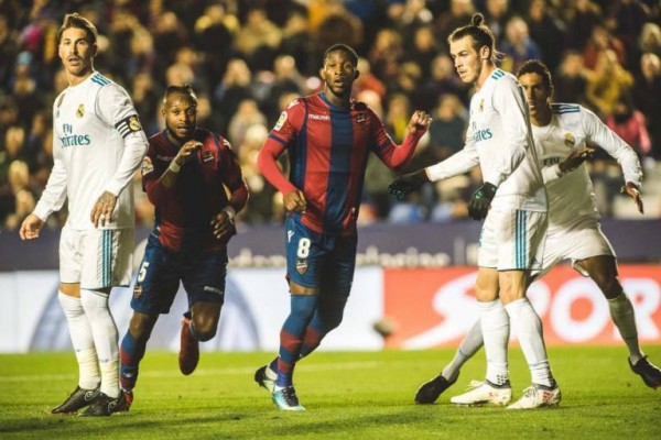 El Levante rechaza una última oferta del Bournemouth por Lerma de 25 millones