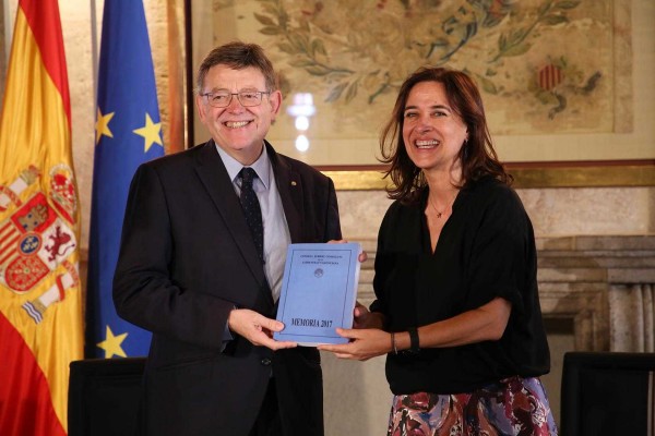 El Consell Jurídic Consultiu entrega su memoria de 2017 a Les Corts y a la Generalitat