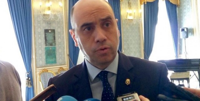Echávarri pide la dimisión de toda la cúpula de la patronal alicantina