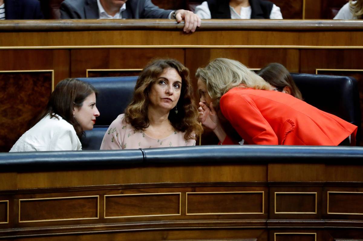 María Jesús Montero. Foto: EFE/Juan Carlos Hidalgo - 