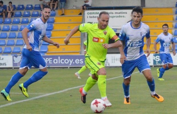 El Alcoyano derrota en los penaltis al Elche