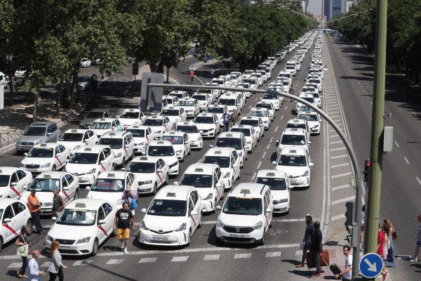 Las licencias VTC en la Comunitat Valenciana triplican las permitidas por la ley 