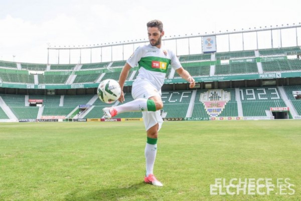 El Elche se olvida de Miguelón y admite interés del Recre por Lolo Plá