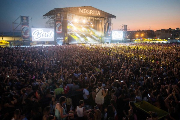El Arenal Sound arranca respaldado por la fidelidad de decenas de miles de jóvenes 