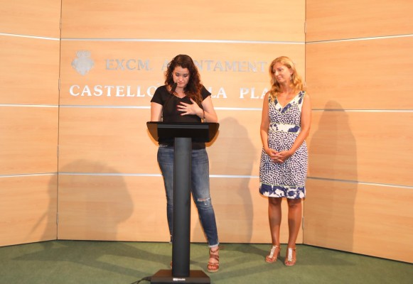 La concejala de Fiestas de Castelló renuncia a su acta tras aprobar una oposición de maestra