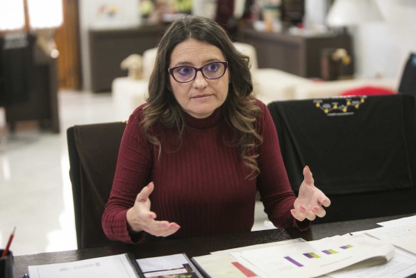 Mónica Oltra: 
