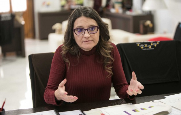 Mónica Oltra: 