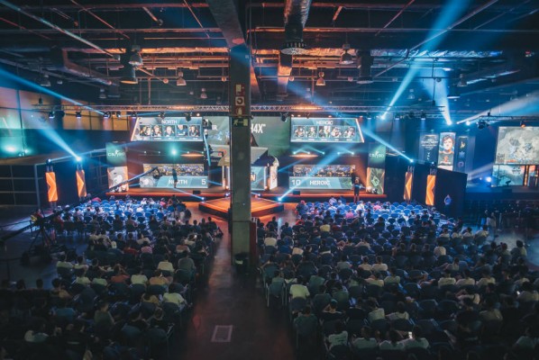 Encom Games perfila el proyecto para un centro de eSports en la Marina de València
