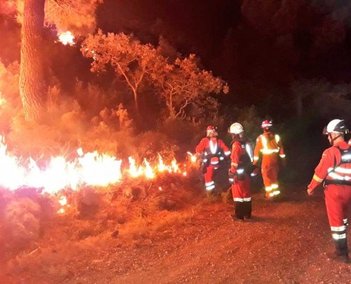 El incendio de Llutxent ya ha calcinado más de 1.000 hectáreas y su origen apunta a un rayo