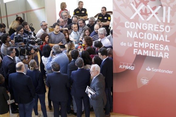 La empresa familiar advierte: Cambiar 