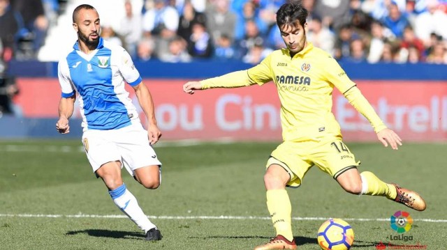 Los jugadores del Villarreal reciben clases del VAR