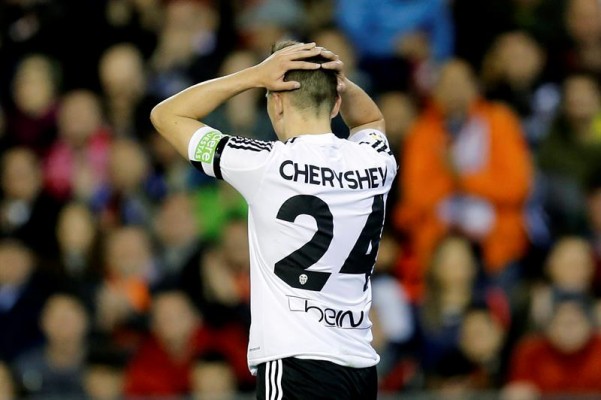 CRÓNICA | El Valencia cae ante el Atlético y se queda en tierra de nadie