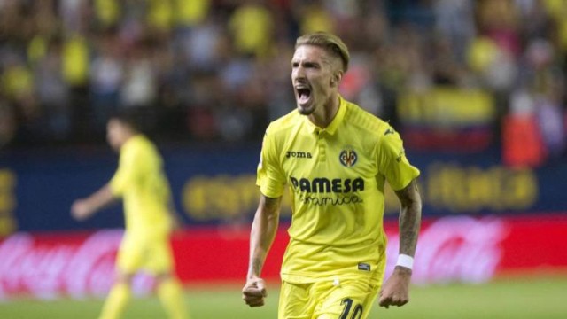Castillejo no entrena a la espera de una posible salida del club


