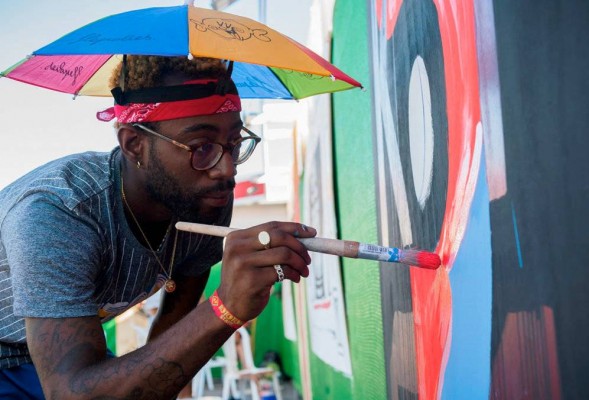 De Namibia a España: 15 artistas de diferentes disciplinas llenan de arte en vivo el Rototom

