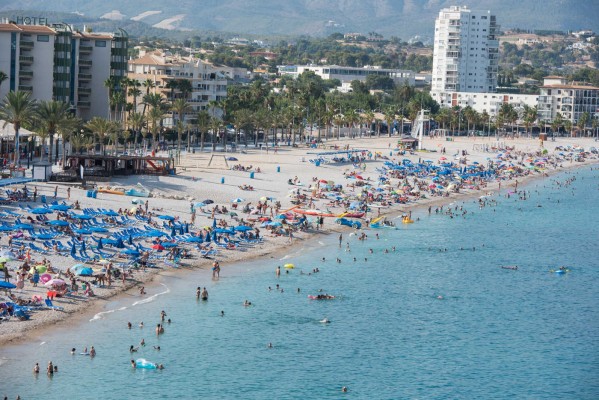 Los hoteles de la Costa Blanca mantienen el tipo durante la segunda quincena de julio