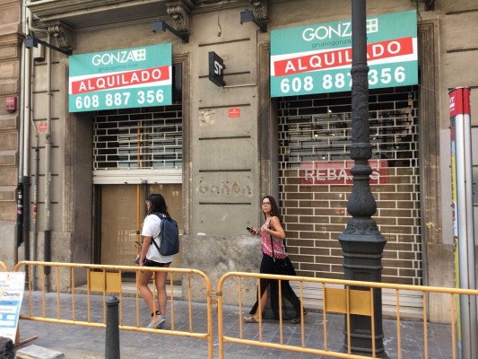 Una empresa valenciana se instala junto a la Apple Store de Colón para vender Mac de segunda mano