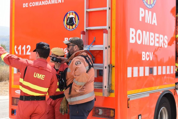 El Gobierno central tumba la subida salarial pactada con los bomberos forestales valencianos