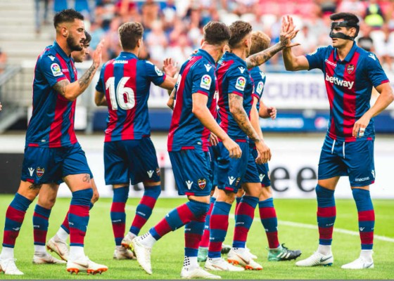 Paco López se lleva a 24 jugadores para el encuentro ante el Albacete

