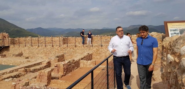 El Castillo de Onda y la playa El Cerezo de Xilxes refuerzan su papel como destino turístico accesible