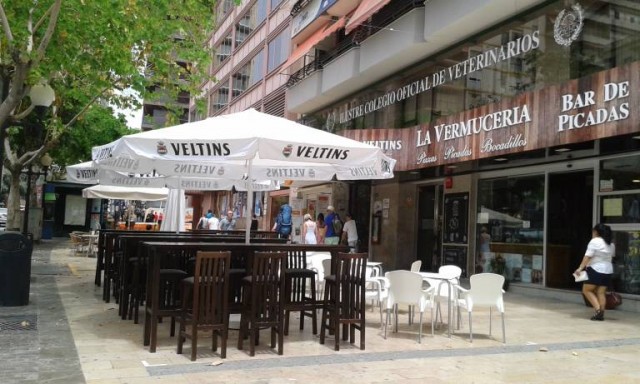 Alicante fija nuevas distancias para los locales de ocio: deben estar separados a 50 metros del otro  