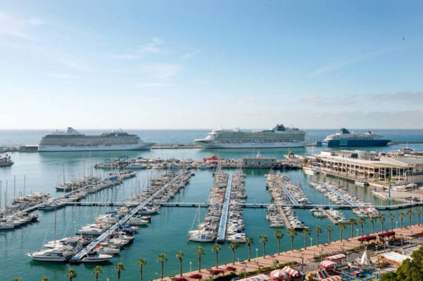 El número de cruceristas crece un 8,80 % en Alicante y un 4,41 % en València