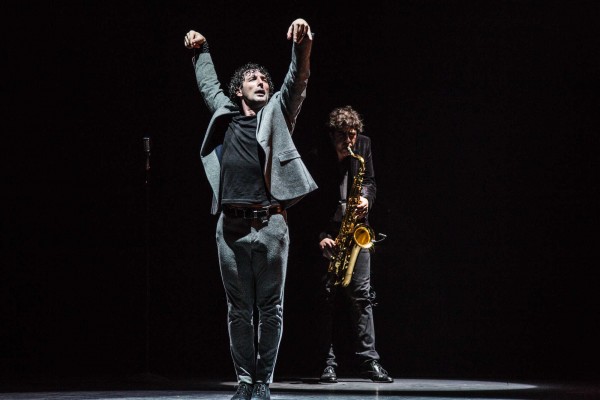 Ángel Muñoz colma de flamenco Sagunt a Escena con su intepretación de 'Claroscuro'