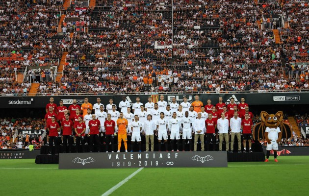 La ilusión envuelve la presentación del Valencia CF