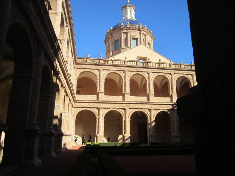 El Monasterio de San Miguel de los Reyes prepara dos exposiciones para dar a conocer su patrimonio