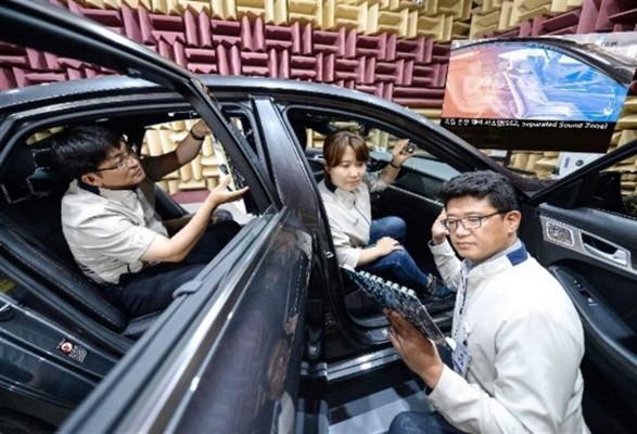 Kia crea una tecnología de audio con la que cada pasajero escuchará su música sin requerir auriculares
