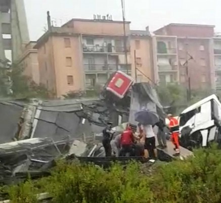 Al menos 35 muertos por el desplome de un puente en Génova
 